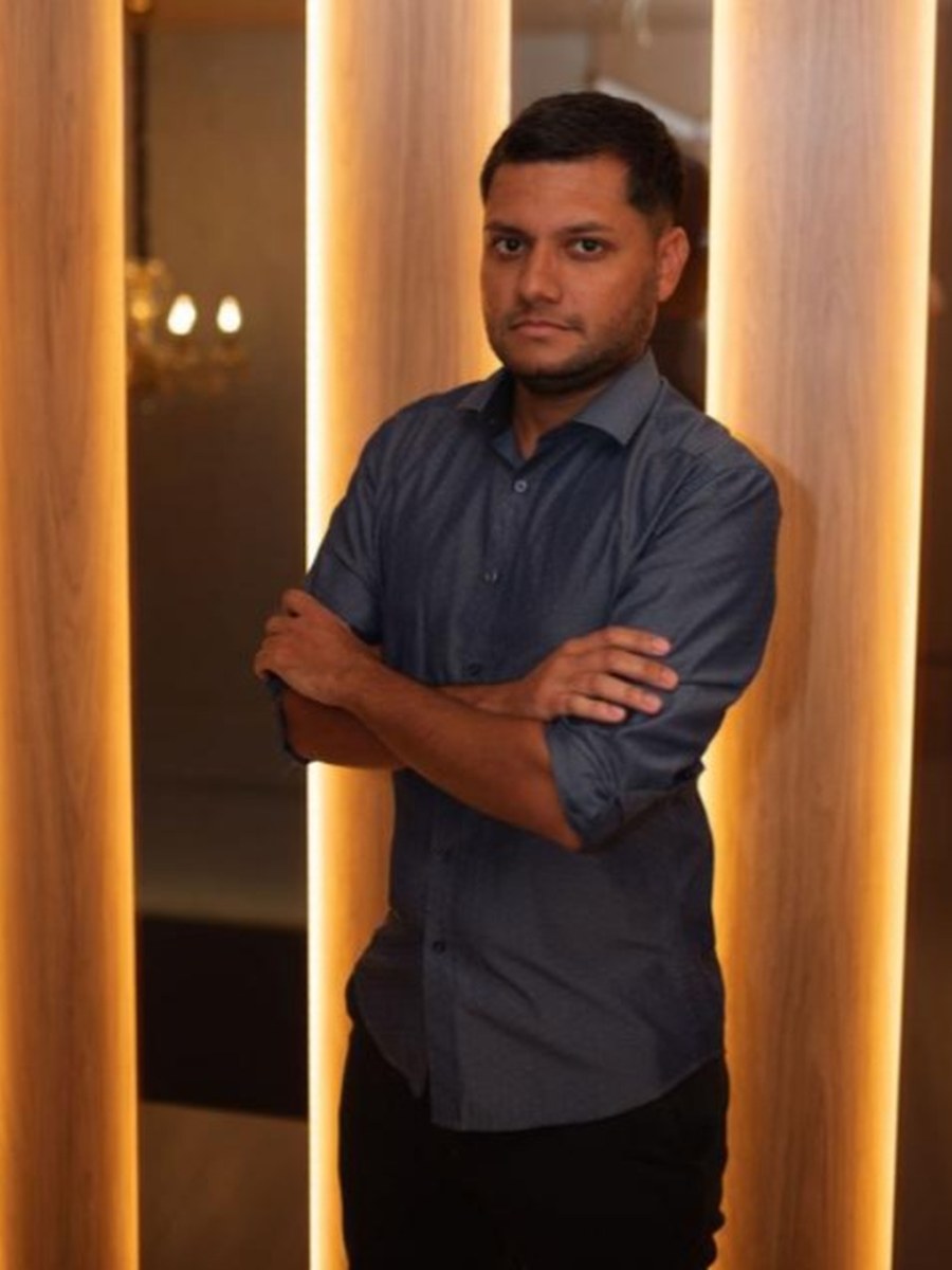 Retrato de Iuri Maciel — equipe REVISE Consultoria